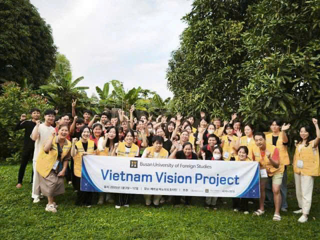 Kết nối Việt Nam – Hàn Quốc: Sinh viên Đại học Busan Foreign Studies (BUFS) giao lưu và học hỏi tại GLORY WORLD
